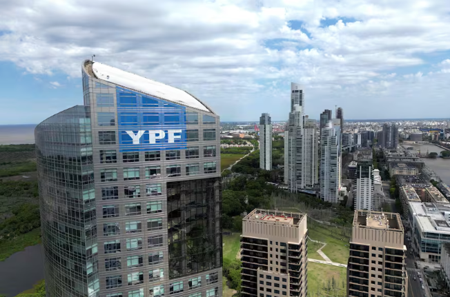 Expropiación de YPF: una decisión soberana sin daños contractuales