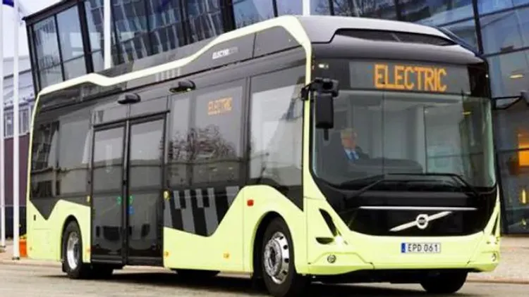 Analizan incorporar un 12,5% de colectivos eléctricos en 2018 en Capital