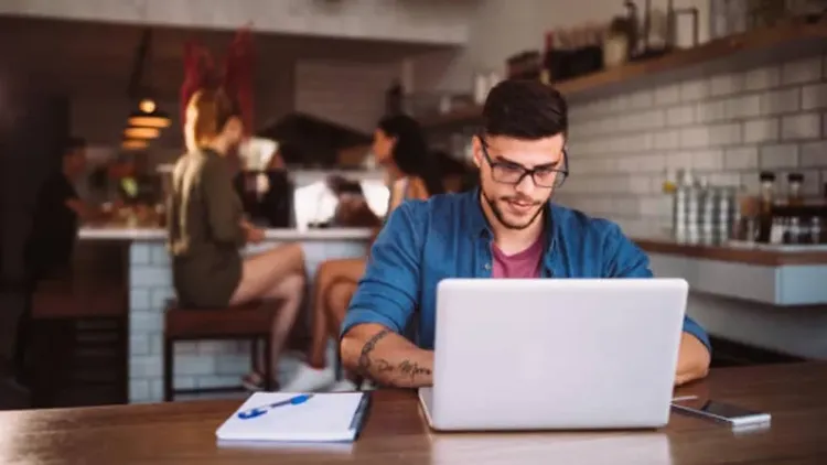  Estas dos carreras en la UBA tienen alta demanda laboral para ser freelancer 