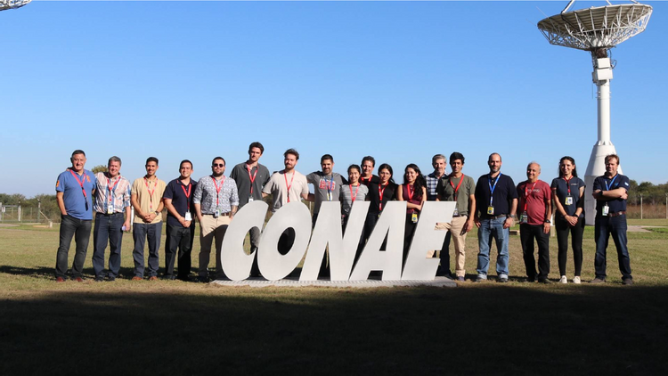 Estudiantes de la Esp. en Industria y Sistemas Aeroespaciales recibieron capacitación en el CETT