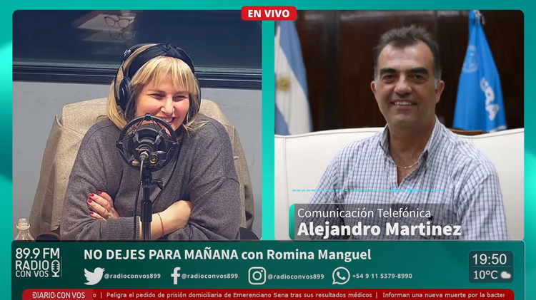 Entrevista radial al decano Martínez