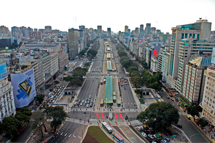 Ciudad de ruido y asfalto